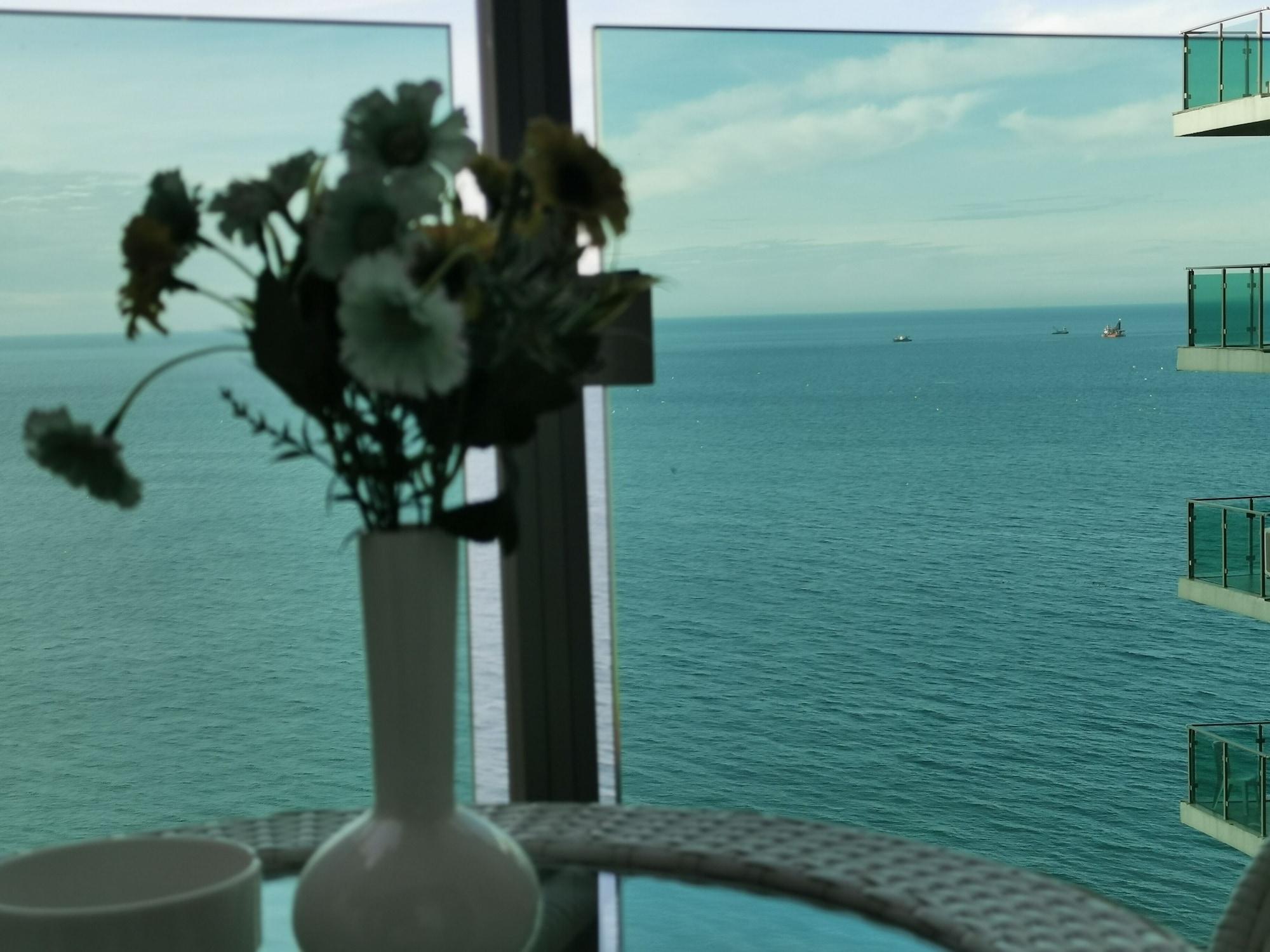 Aqua Batumi Hotel & Apartments מראה חיצוני תמונה