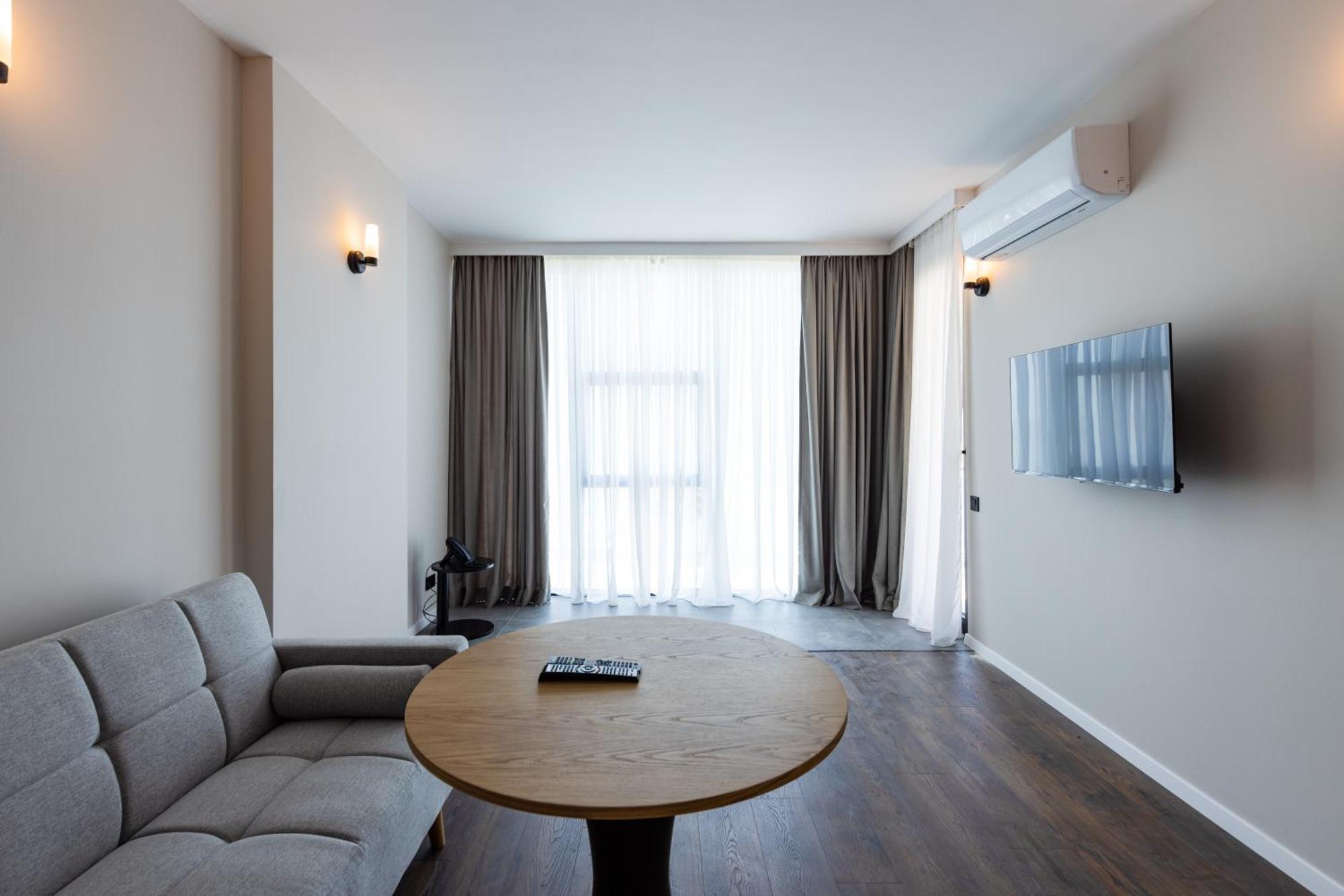 Aqua Batumi Hotel & Apartments מראה חיצוני תמונה