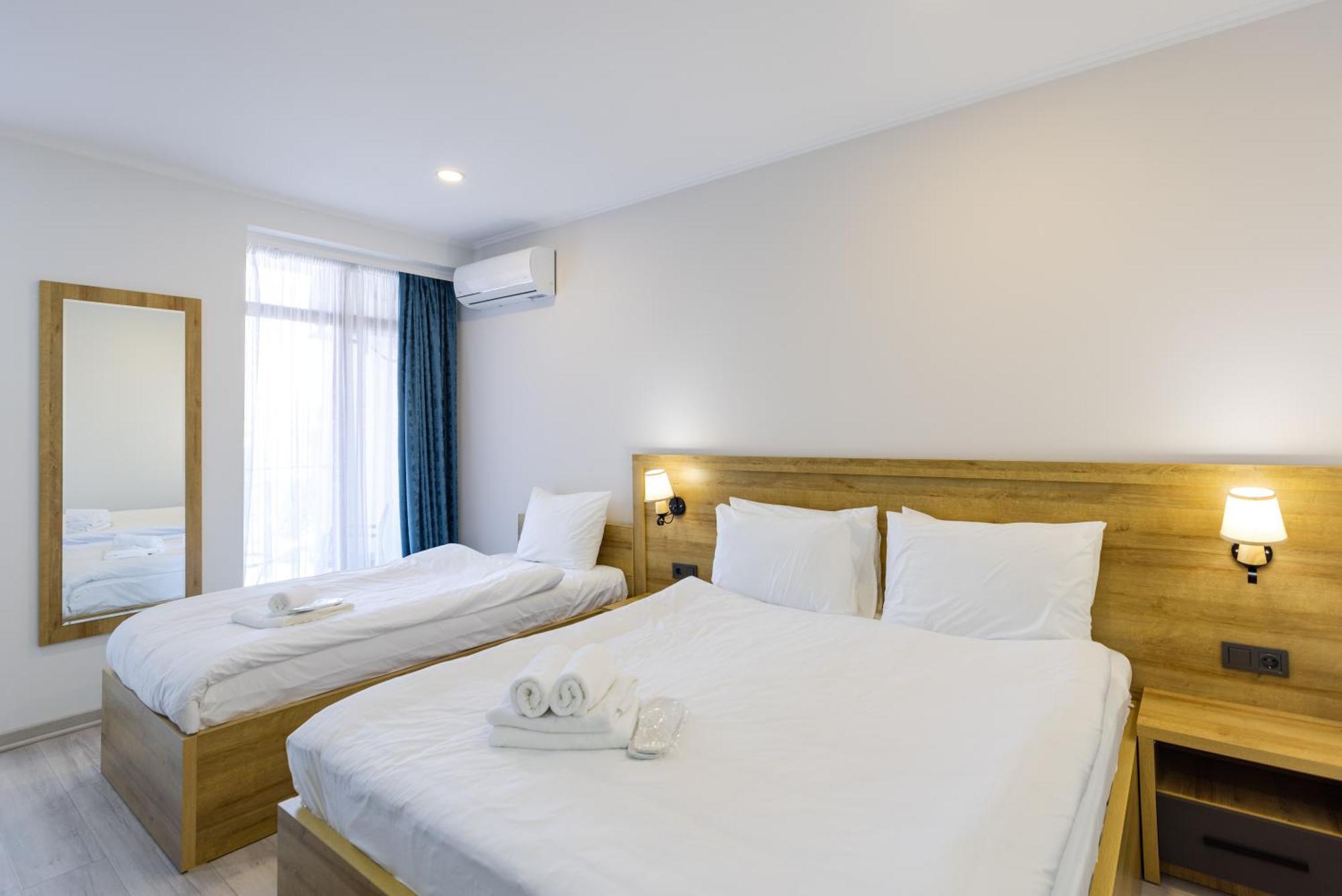 Aqua Batumi Hotel & Apartments מראה חיצוני תמונה